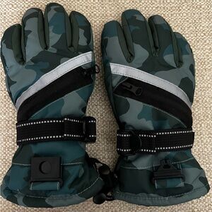 Youth Camouflage Winter Gloves